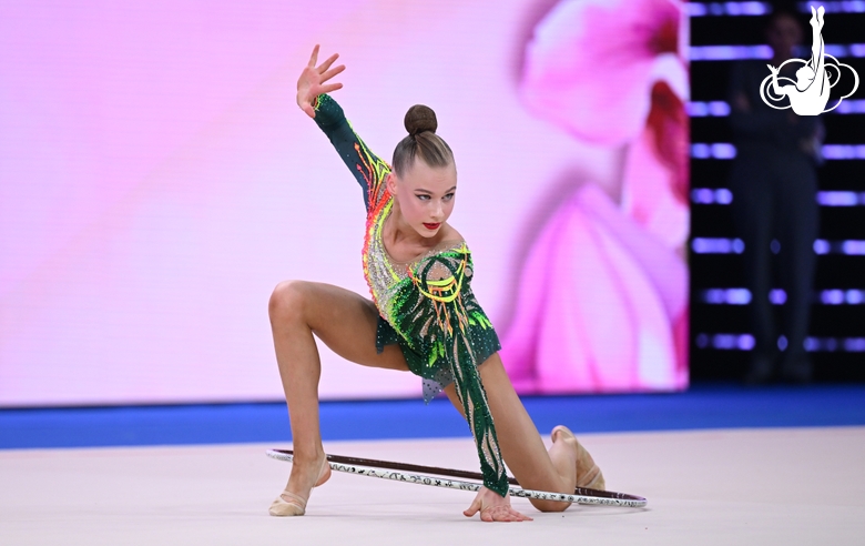 Ksenia Saliy during an exercise with a hoop