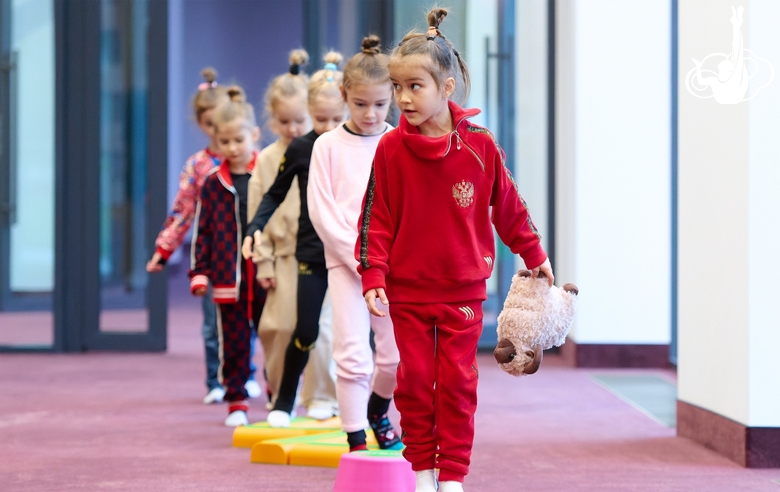 Young gymnasts during class