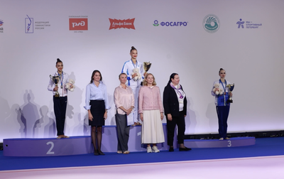 Вот он, момент, ради которого были все старания — награждение!