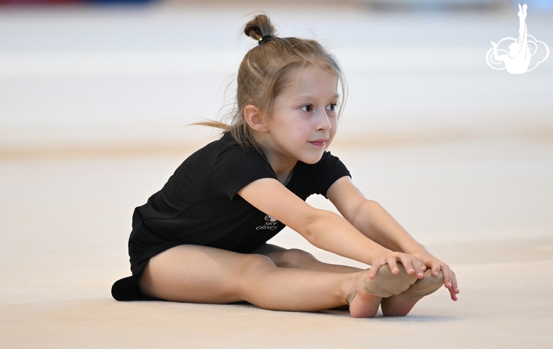 Дошкольница Академии во время тренировки