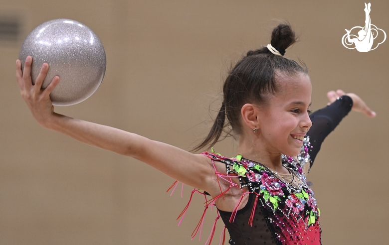 Sabina Samatova during an exercise with a ball during a control training session