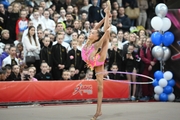 Valeria Medvedeva during an exercise with a hoop