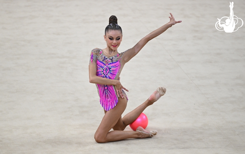 Nelli Saghatelyan during the ball exercise