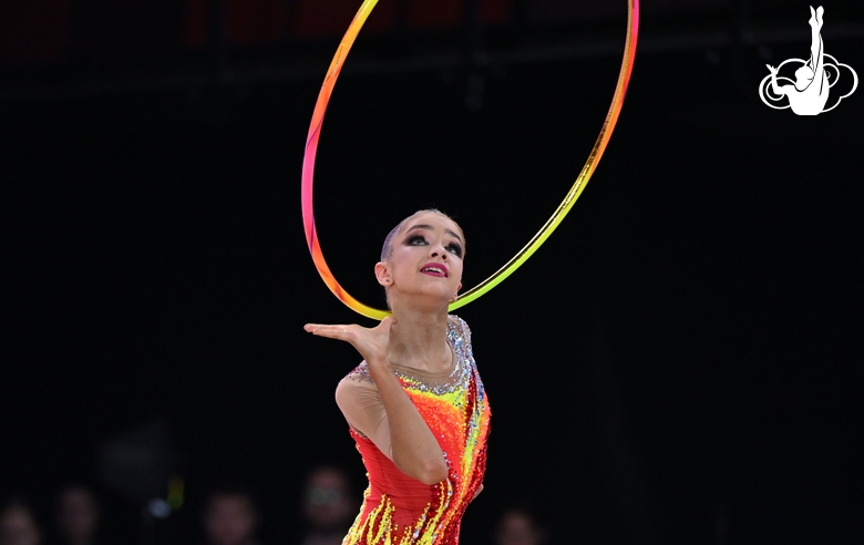 Ksenia Savinova during an exercise with a hoop