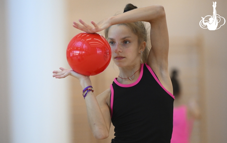 Jimena Dominguez during an exercise with the ball