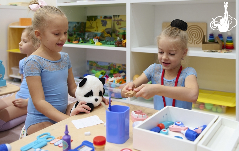 Preschooler’s lesson in the Academy classroom