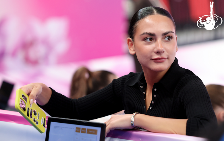 «Стало намного больше выразительности, артистики». Лала Крамаренко — о тенденциях в гимнастике и мотивации вернуться на соревновательный ковер