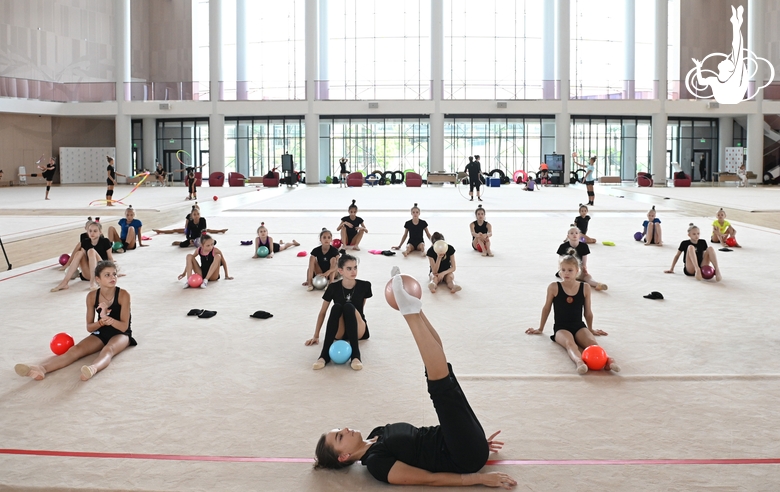 Master class of Dina and Arina Averina in the Academy