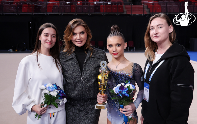 March 4, 2026. Olympic champion Alina Kabaeva with Arina Kovshova, coach Elizaveta Chernova and choreographer Elena Egorova at the Russian Championship in Moscow