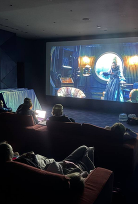 Гимнастки посмотрели новый фильм «Буратино» в кинотеатре Академии