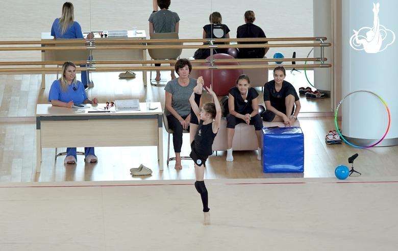 Academy coach Evgenia Eliseeva, choreographer Irina Zenovka, Dina and Arina Averina with Ksenia Savinova during the training session