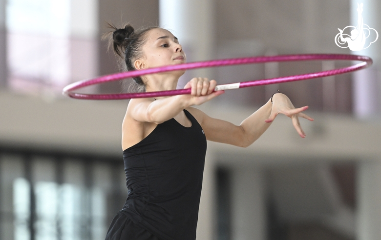 Mariia Borisova during an exercise with a hoop during preparation training for the BRICS Games