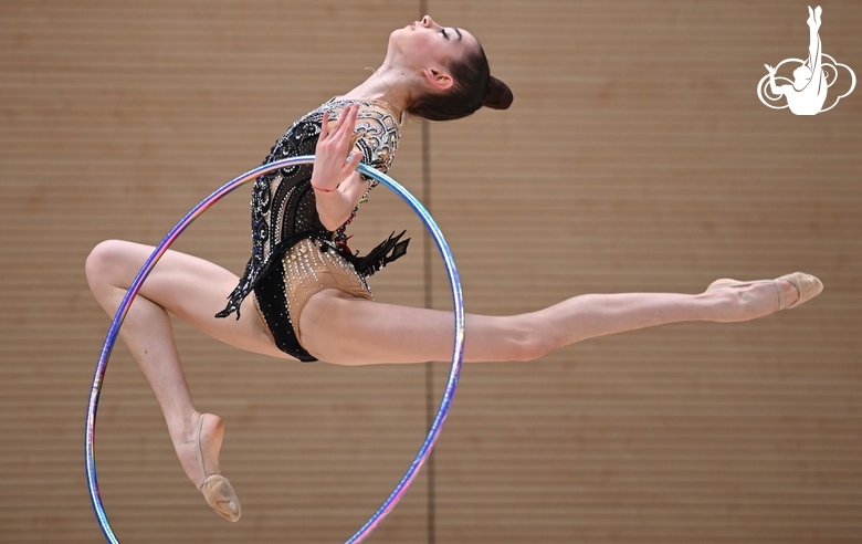 Anna Vakulenko during an exercise with a hoop ata control training session