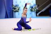 Александра Борисова во время выполнения упражнения с булавами на всероссийском турнире «Кубок "Небесная грация"»