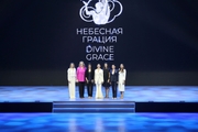 Evgenia Kanaeva, Ekaterina Serebryanskaya, Lorie Fang, Alina Kabaeva, Alexandra Timoshenko, Yulia Barsukova, and Margarita Mamun (left to right) at the Sky Grace international rhythmic gymnastics tournament