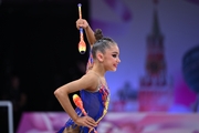 Ksenia Savinova during her clubs exercise