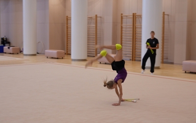 The work of Olympic champions Alina Kabaeva and Eva Kononova on accents in the exercise