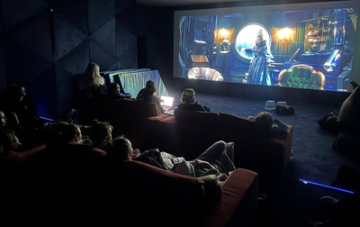 Гимнастки посмотрели новый фильм «Буратино» в кинотеатре Академии