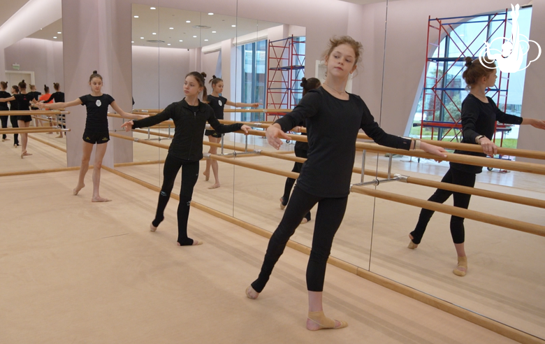 Варвара Топорова и Арина Ковшова присоединились к команде Академии