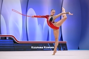 Ксения Козлова во время выполнения упражнения со скакалкой на всероссийском турнире «Кубок "Небесная грация"»