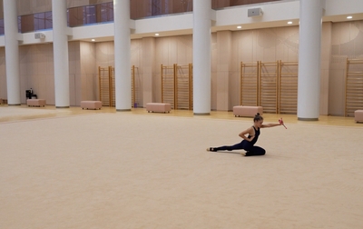 Alina Kabaeva suggests adding variety to Gatchina’s Ksenia Savina’s clubs routine finale