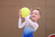 Young gymnast at the mAlinka tournament