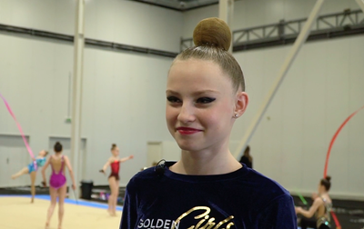 Emilia Pischulina accesses the programs of the Academy gymnasts at the Golden Cup in Slovakia