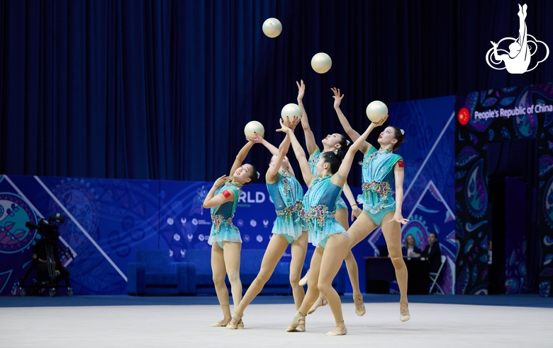 Team China during an exercise with balls