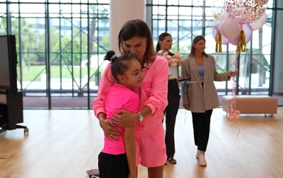 Alina Kabaeva wishes Ksenia Savinova a happy birthday