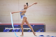 Valeria Medvedeva во время упражнения с лентой