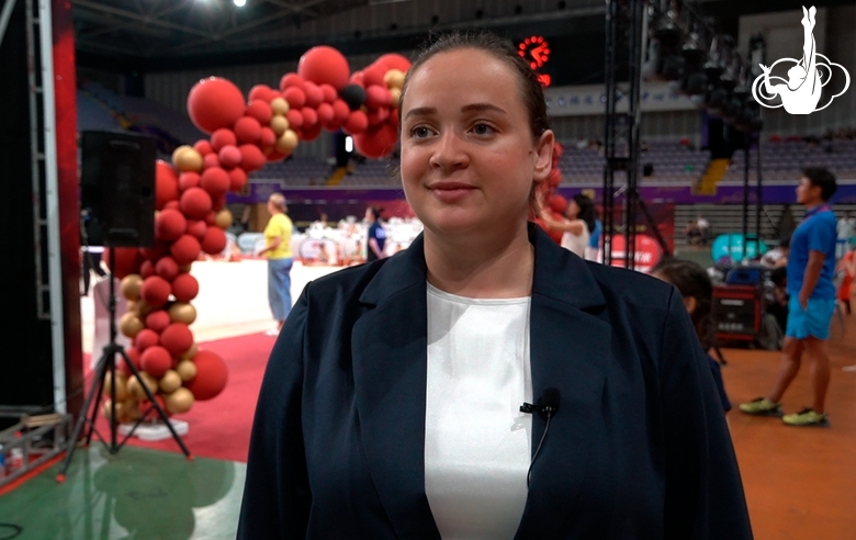 Упражнения с мячом и шарфом: Марина Шпехт — об уникальном виде художественной гимнастики в Китае