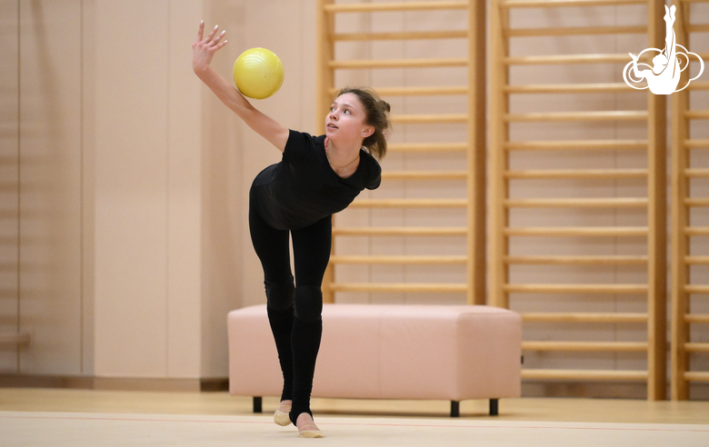 Арина Ковшова во время тренировки