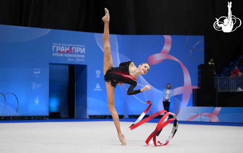 Ulyana Janus during an exercise with a ribbon