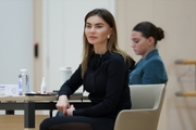 Олимпийская чемпионка Алина Кабаева во время тренировки в Академии