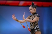 Mariia Borisova during the exercise with clubs