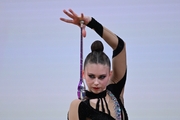 Ekaterina Sazonova during the exercise with clubs