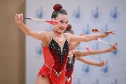 Групповички во время упражнения с булавами
