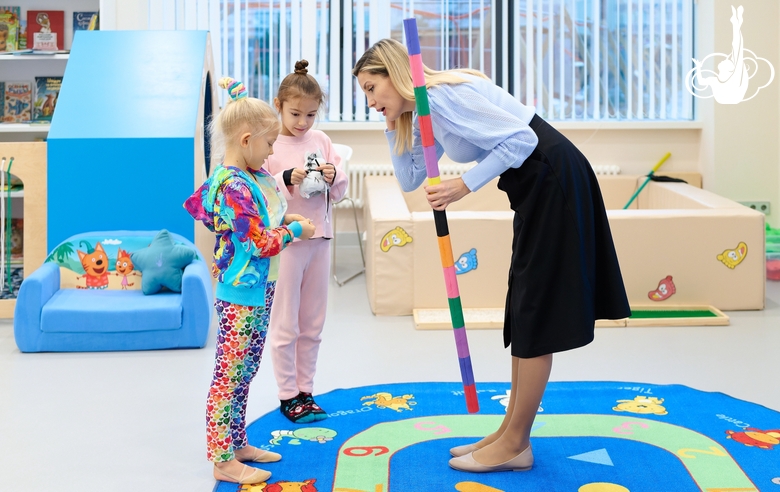 Preschooler’s lesson in the Academy classroom