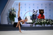 Eva Kononova during the hoop exercise