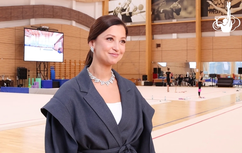 Яна Батыршина поделилась ожиданиями от предстоящего сезона и любимыми программами гимнасток