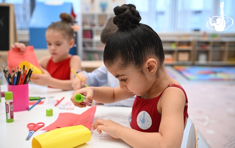A preschooler during a class dedicated to the Chinese New Year