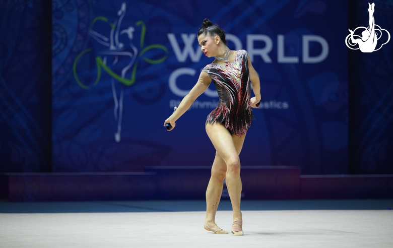 Elena Meysembourg during an exercise with clubs