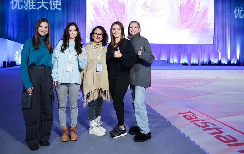 December 13, 2023 Olympic champion Alina Kabaeva, Yana Batyrshina and Evgeniya Kanaeva with the organizers of the Sky Grace tournament from the Chinese side