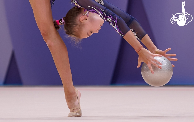 Elvira Belyaeva during an exercise with a ball during the control training session