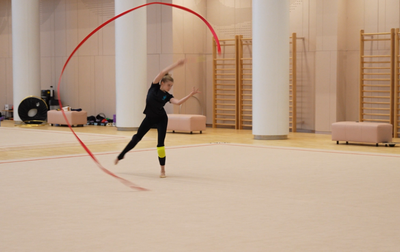 Показываем отработку шене из упражнения Саши с лентой