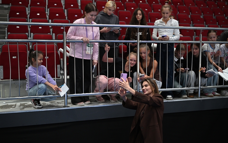 September 19, 2026. Olympic champion Alina Kabaeva with fans at the third stage of the Cup of the Strongest in St. Petersburg