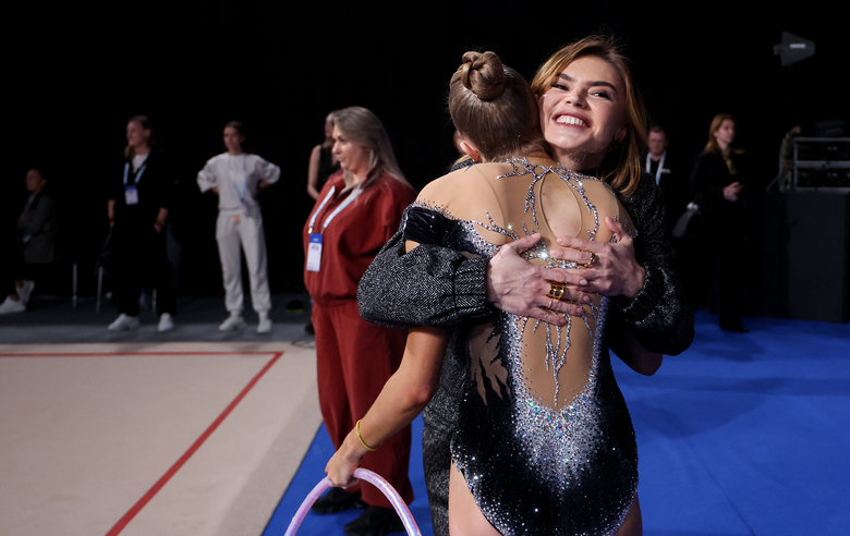 4 марта 2026 года. Олимпийская чемпионка Алина Кабаева с Александрой Борисовой на чемпионате России в Москве