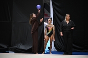Олимпийская чемпионка Алина Кабаева с Ксенией Савиновой и ее тренером Евгенией Елисеевой