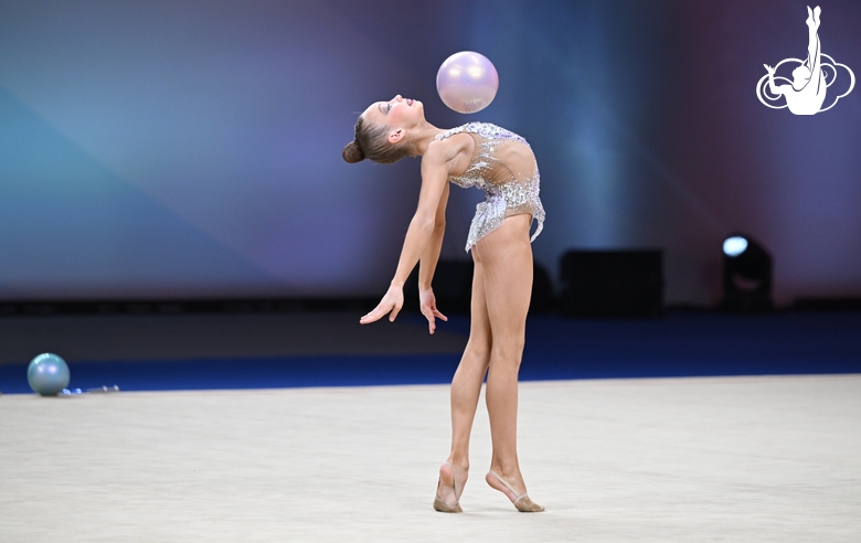 Evelina Tandalova during the ball exercise