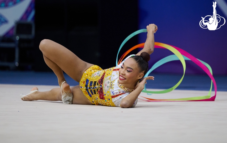 Geovanna Santos during an exercise with ribbon